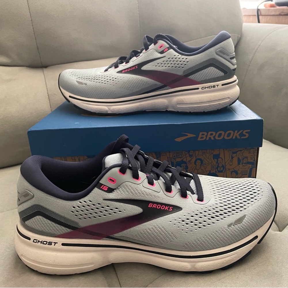 Brooks Ghost 15 Women’s Size 10 Kentucky Blue/Magenta Running Shoes